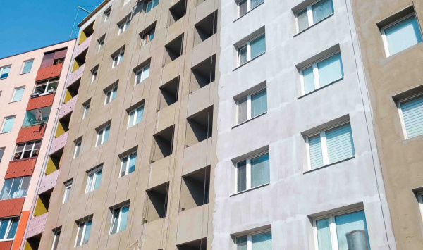 Aktuálne realizované - Modernizácia bytového domu Bauerova 6, 8