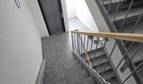 Aktuálne realizované - Rekonštrukcia interiéru BD Wuppertálska 37 - 43